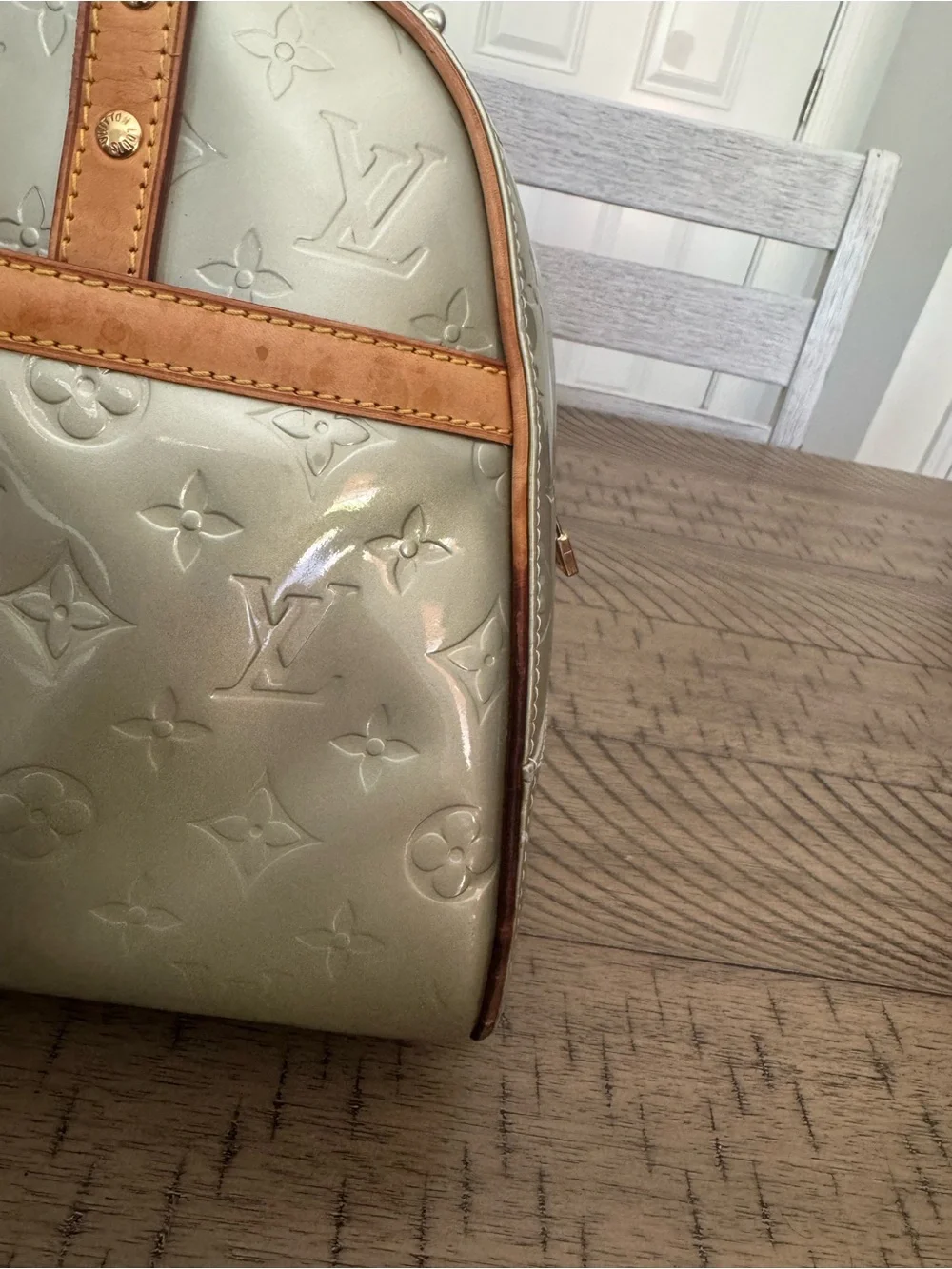 Louis Vuitton Mint Green Vernis Alma Satchel with Vachetta Handles - Picture 3 of 5